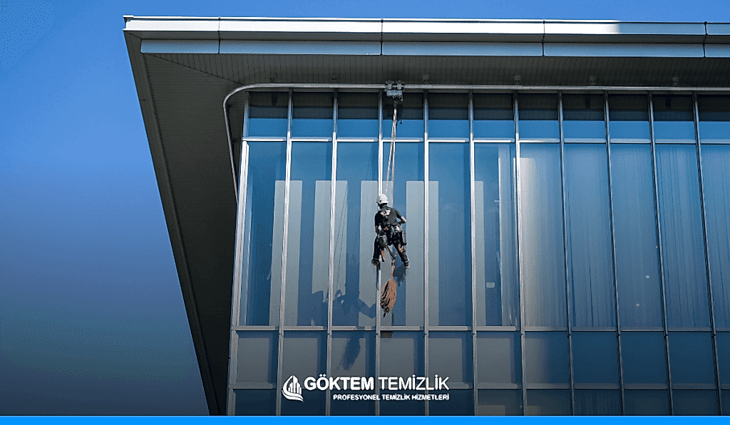 Yüksek Katlarda Cam Temizliği: Güvenli ve Etkili Yöntemler